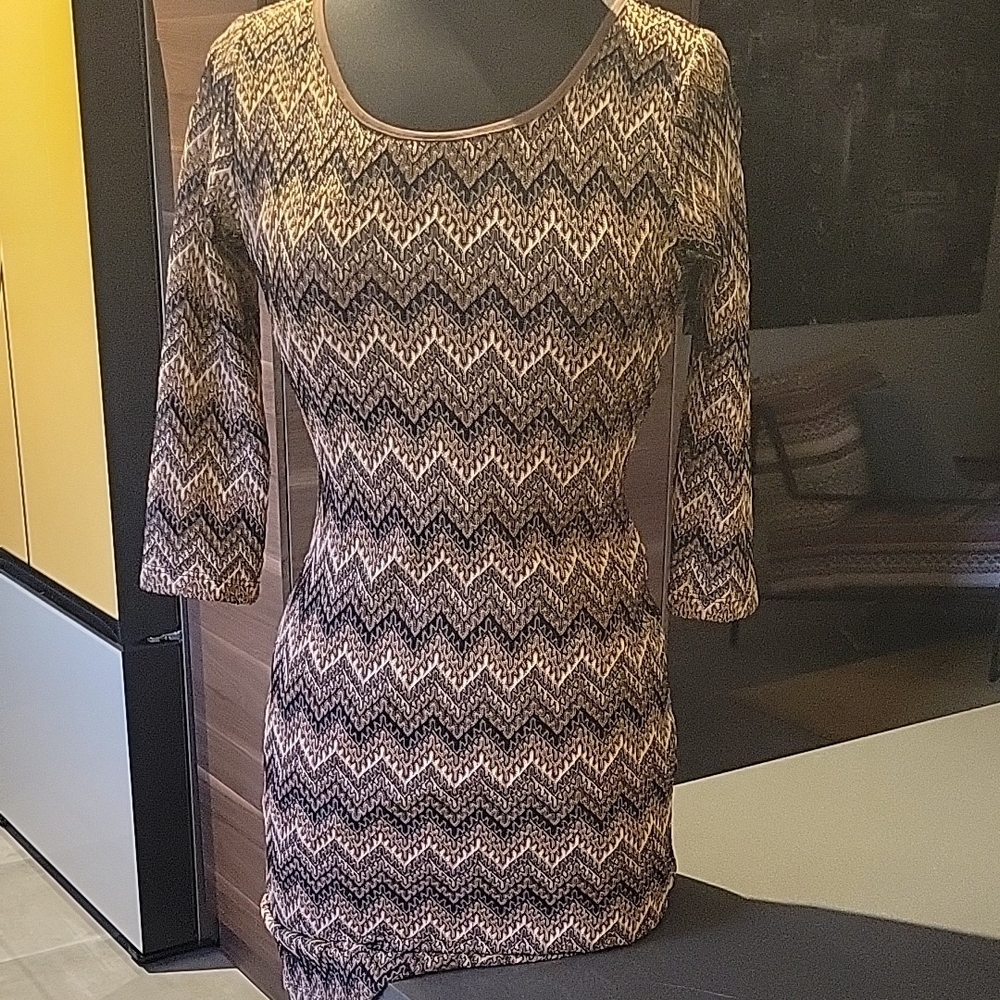 Zigzag Knit Dress with Three-Quarter Sleeves